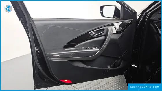 HYUNDAI GRANDEUR HG240 LUXURY