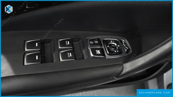 HYUNDAI GRANDEUR HG240 MODERN