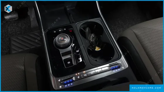 KIA CARNIVAL DIESEL 7-SEATER SIGNATURE