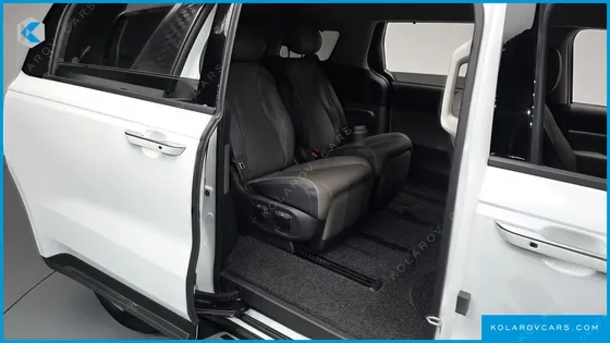KIA CARNIVAL DIESEL 7-SEATER SIGNATURE