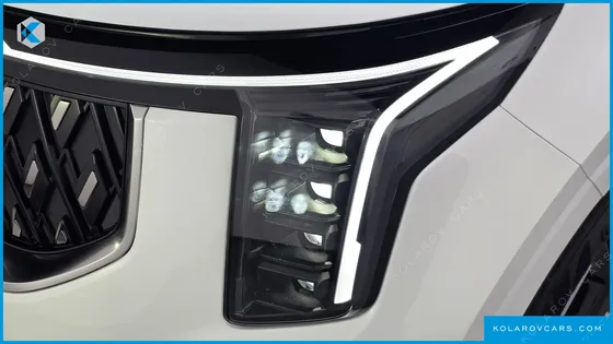 KIA CARNIVAL DIESEL 7-SEATER SIGNATURE