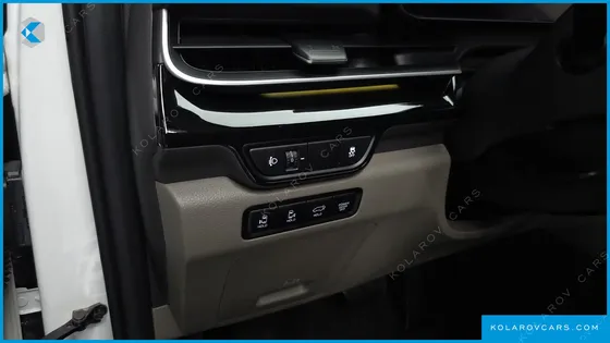 KIA CARNIVAL DIESEL 7-SEATER SIGNATURE