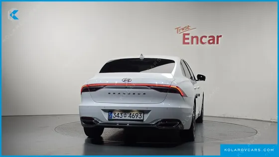 HYUNDAI GRANDEUR LE BLANC