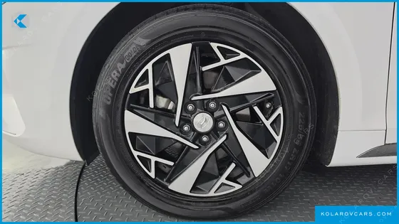 HYUNDAI GRANDEUR LE BLANC