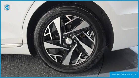 HYUNDAI GRANDEUR LE BLANC