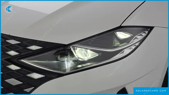 HYUNDAI GRANDEUR LE BLANC