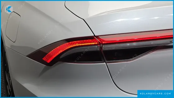 HYUNDAI GRANDEUR LE BLANC
