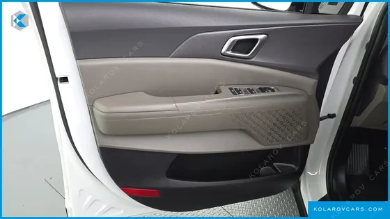 KIA CARNIVAL HEV 9 SEATER PRESTIGE