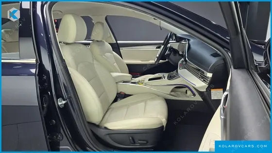 HYUNDAI GRANDEUR LE BLANC