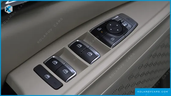 KIA CARNIVAL HEV 9SEATER NOBLESS