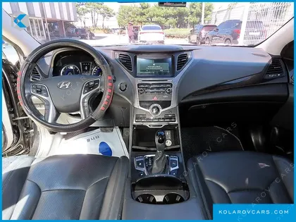 HYUNDAI GRANDEUR HG240 MODERN