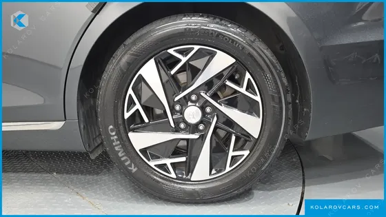 HYUNDAI GRANDEUR LE BLANC