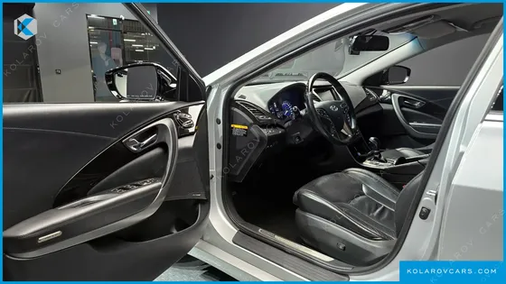 HYUNDAI GRANDEUR HG300 PREMIUM