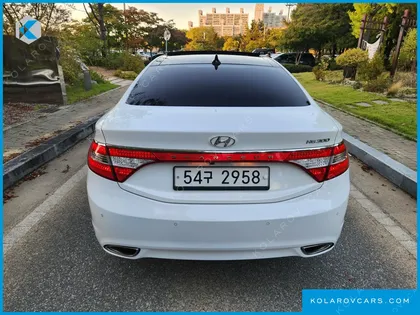 HYUNDAI GRANDEUR HG240 MODERN