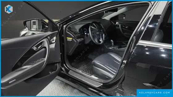 HYUNDAI GRANDEUR HG240 MODERN COLLECTION