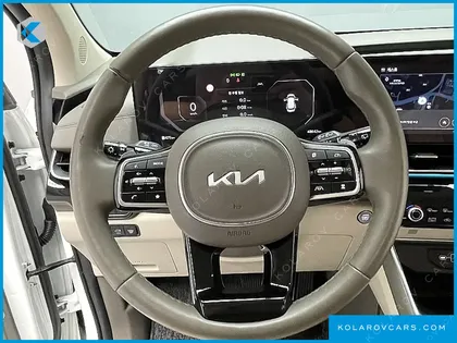 KIA CARNIVAL HEV 9-SEATER HI-LIMOUSINE