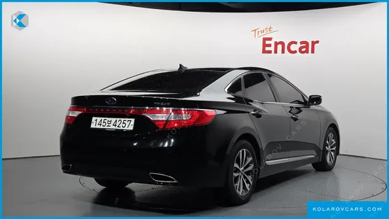 HYUNDAI GRANDEUR HG240 LUXURY
