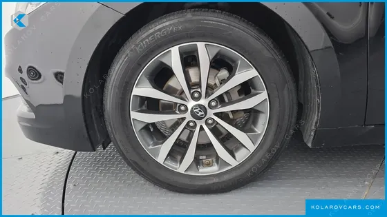 HYUNDAI GRANDEUR HG240 LUXURY