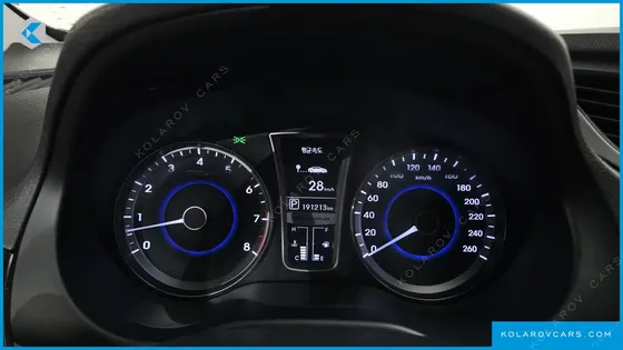 HYUNDAI GRANDEUR HG240 LUXURY