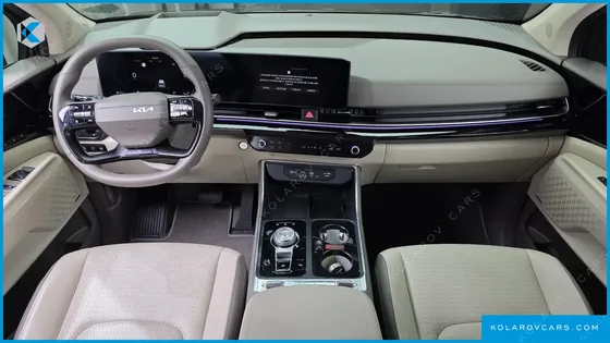 KIA CARNIVAL GASOLINE 7-SEATER HI LIMOUSINE