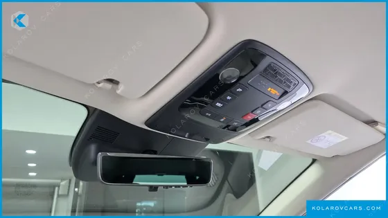 KIA CARNIVAL GASOLINE 7-SEATER HI LIMOUSINE