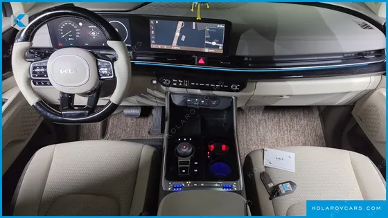 KIA CARNIVAL GASOLINE 7-SEATER HI LIMOUSINE