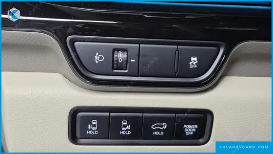 KIA CARNIVAL GASOLINE 7-SEATER HI LIMOUSINE