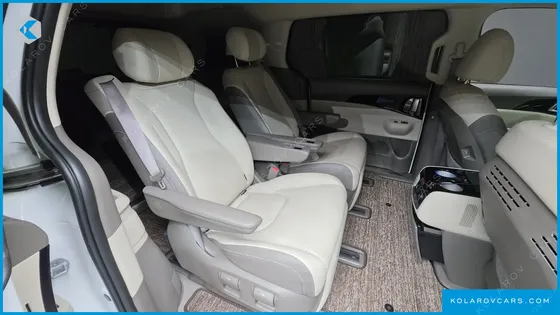 KIA CARNIVAL GASOLINE 7-SEATER HI LIMOUSINE