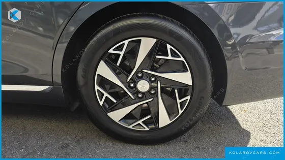HYUNDAI GRANDEUR EXCLUSIVE
