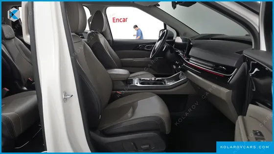 KIA CARNIVAL DIESEL 9-SEATER SIGNATURE