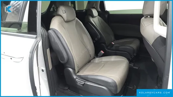 KIA CARNIVAL DIESEL 9-SEATER NOBLESSE