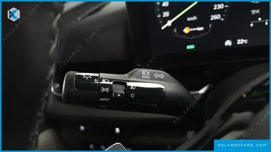 KIA CARNIVAL DIESEL 9-SEATER NOBLESSE