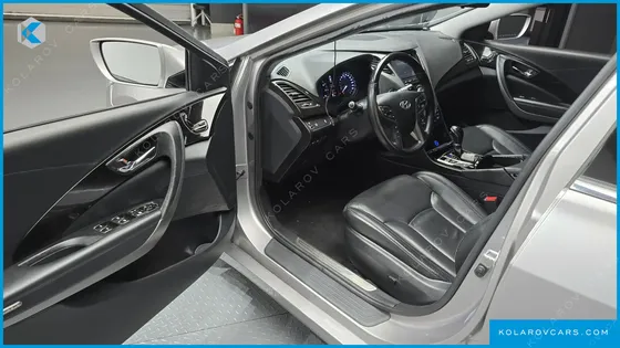 HYUNDAI GRANDEUR HG240 LUXURY
