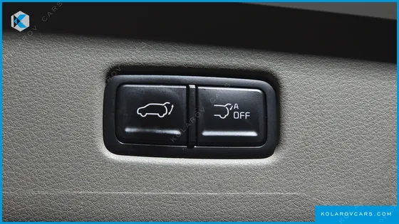 KIA CARNIVAL GASOLINE 7-SEATER SIGNATURE