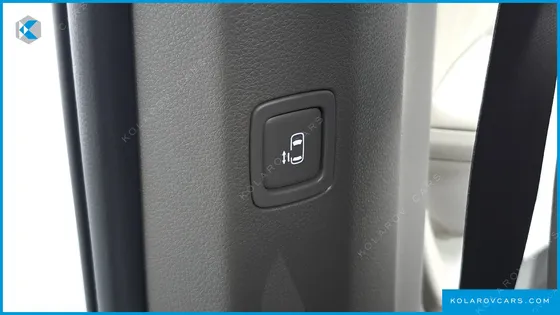 KIA CARNIVAL GASOLINE 7-SEATER SIGNATURE
