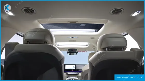 KIA CARNIVAL GASOLINE 7-SEATER SIGNATURE