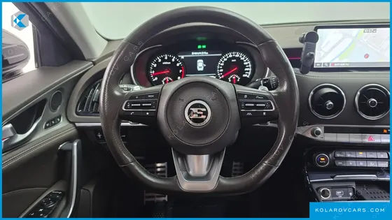 KIA STINGER 2.5 AWD MASTERS