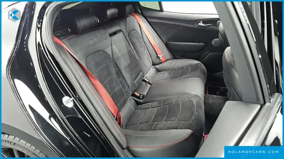 KIA STINGER 2.5 AWD MASTERS ACRO EDITION
