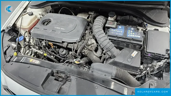 HYUNDAI ELANTRA (AVANTE) 1.6 E-VGT SMART