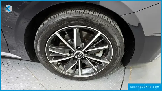HYUNDAI GRANDEUR 3.3