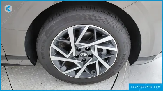 HYUNDAI GRANDEUR 3.0 LPI RENT CAR
