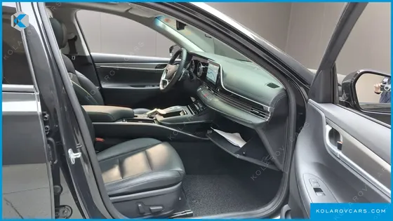 HYUNDAI GRANDEUR 3.0 LPI RENT CAR