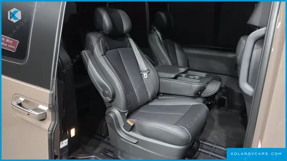 HYUNDAI STARIA EV LOUNGE 11-SEATER