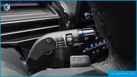 HYUNDAI STARIA EV LOUNGE 11-SEATER