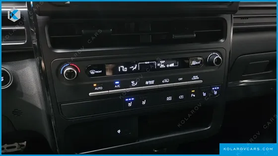 HYUNDAI STARIA EV LOUNGE 11-SEATER