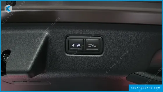 HYUNDAI STARIA EV LOUNGE 11-SEATER