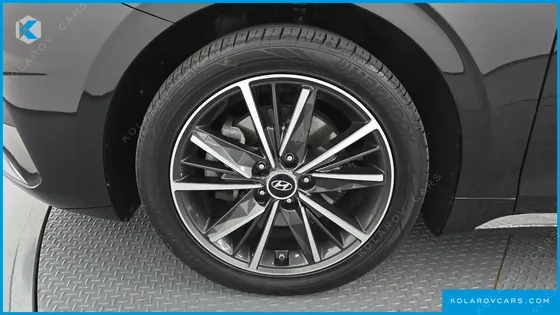 HYUNDAI GRANDEUR 3.0 LPI RENT CAR