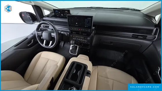 HYUNDAI STARIA L3.5 CARGO 3-SEATER