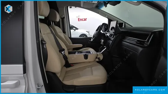 HYUNDAI STARIA L3.5 CARGO 3-SEATER