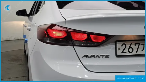 HYUNDAI ELANTRA (AVANTE) 1.6 GDI SMART